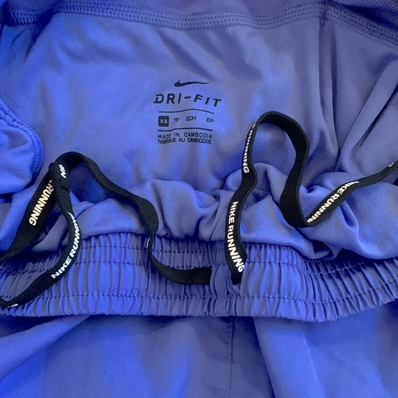 Nike running dri-fit womens XS shorts - Picture 4 of 5